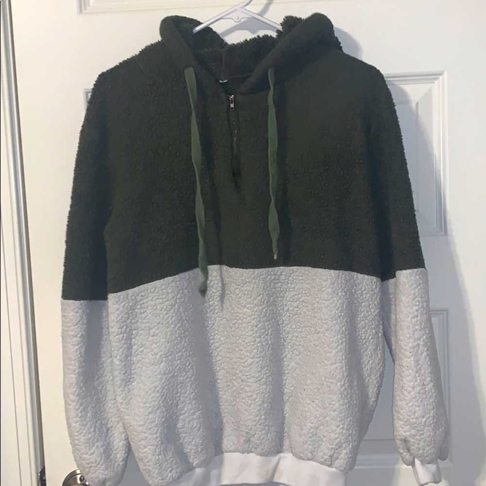 Fluffy duo color sweatshirt